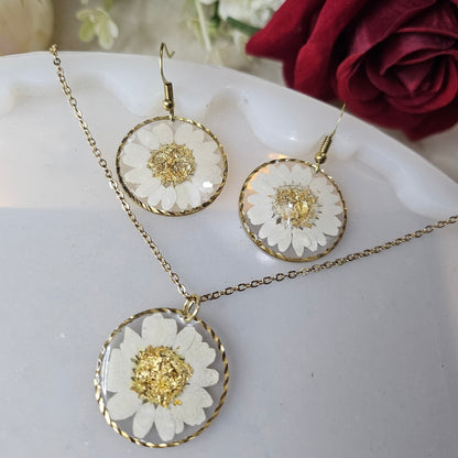 Dearie Daisy Accessories Set | Earrings and Pendant