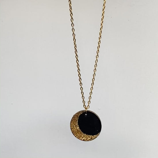 chaand-sifarish-pendant-video